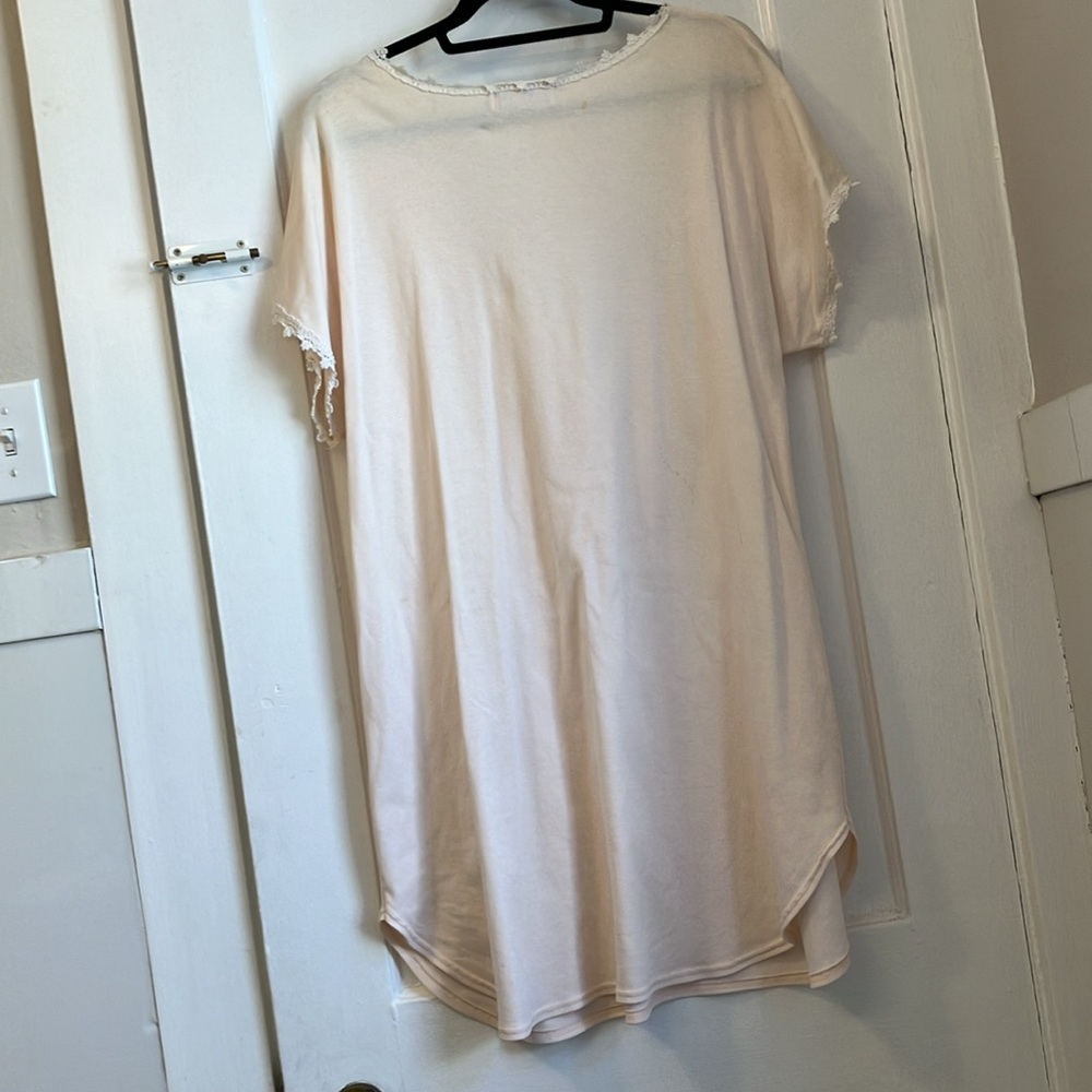 Verna women’s cream soft cotton nightgown with V-lace at top. Size L. - Picture 12 of 13